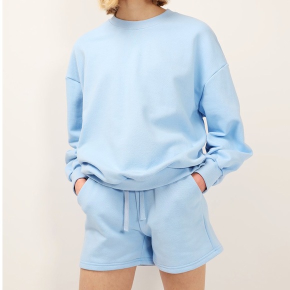 short sweatshirt set